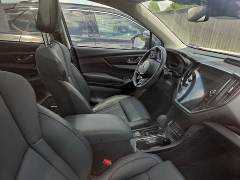 Used 2025 Subaru Ascent Bronze Edition w/ Popular Package #2 AWD/4WD image 8