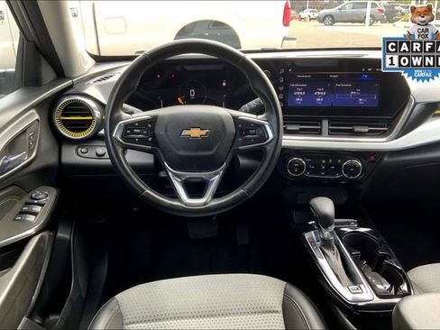 Used 2024 Chevrolet Trax LT w/ Driver Confidence Package image 5