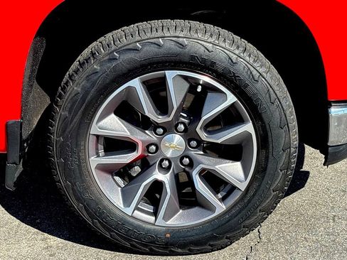 Used 2020 Chevrolet Silverado 1500 LT w/ Texas Edition image 30