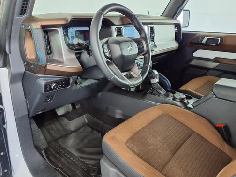 Used 2023 Ford Bronco Outer Banks AWD/4WD image 10