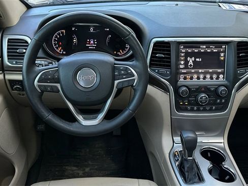 Used 2018 Jeep Grand Cherokee Limited w/ Trailer Tow Group IV image 15