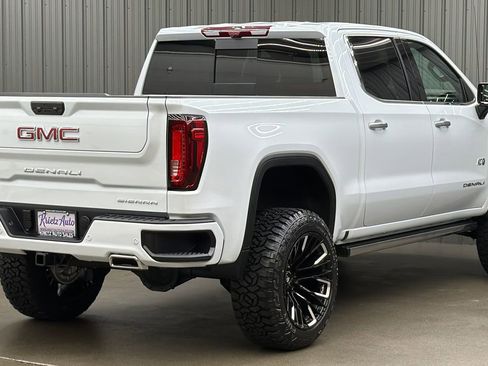 Used 2026 GMC Sierra 1500 Denali w/ Denali Reserve Package AWD/4WD image 5