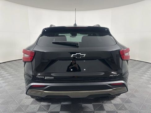 New 2026 Chevrolet Trax ACTIV w/ Sunroof Package image 4