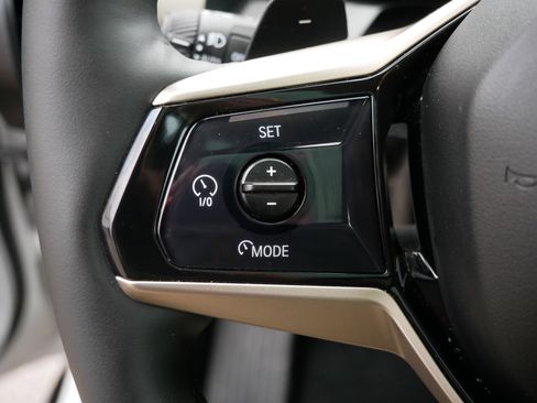 Used 2025 BMW X3 xDrive30i w/ Premium Package image 27