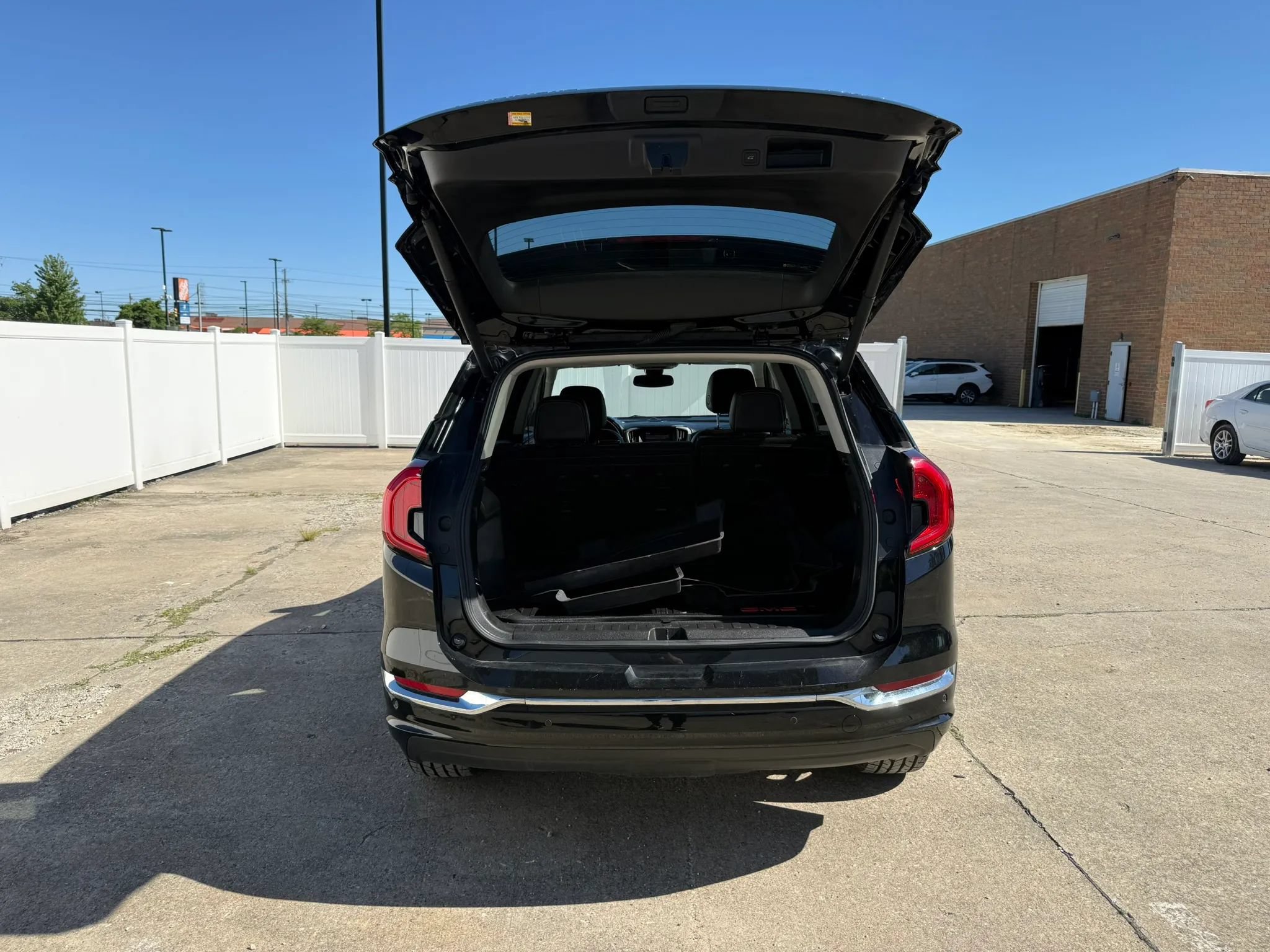 Used 2022 GMC Terrain Denali w/ LPO, Floor Liner Package AWD/4WD image 13