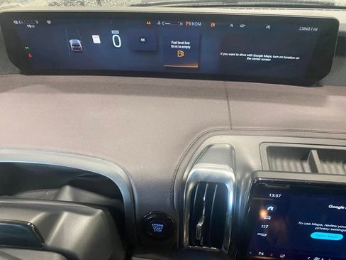 Used 2025 Ford Expedition Max Platinum w/ Platinum Ultimate Package image 4