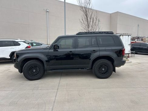 Used 2024 Toyota Land Cruiser image 7