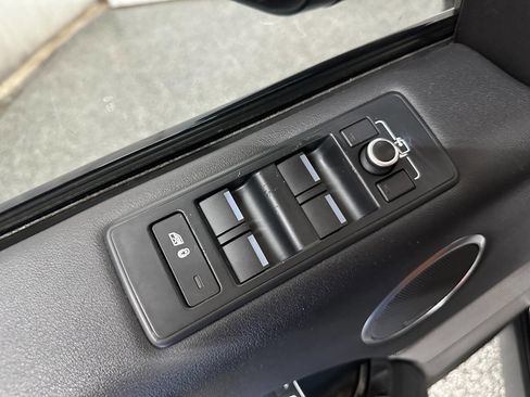 Used 2016 Land Rover Range Rover Sport Supercharged image 20