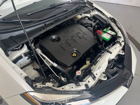 Used 2018 Toyota Corolla XLE FWD image 10