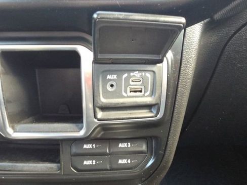 Used 2022 Jeep Gladiator Sport w/ Auxiliary Switch Group AWD/4WD image 53