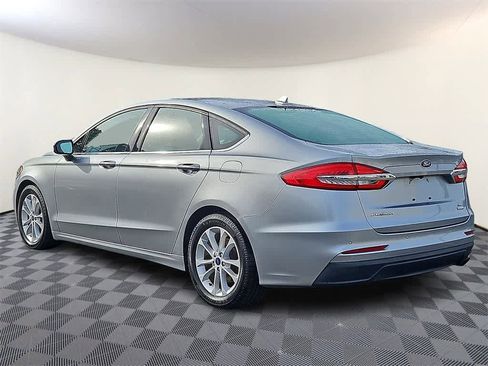 Used 2020 Ford Fusion SE image 6