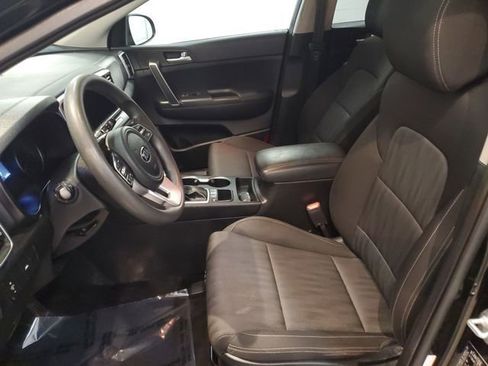 Used 2022 Kia Sportage LX image 10
