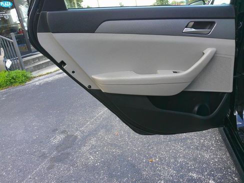 Used 2018 Hyundai Sonata SE FWD image 23