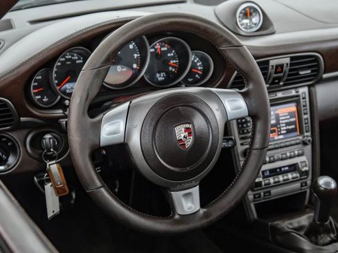 Used 2006 Porsche 911 Cabriolet image 12