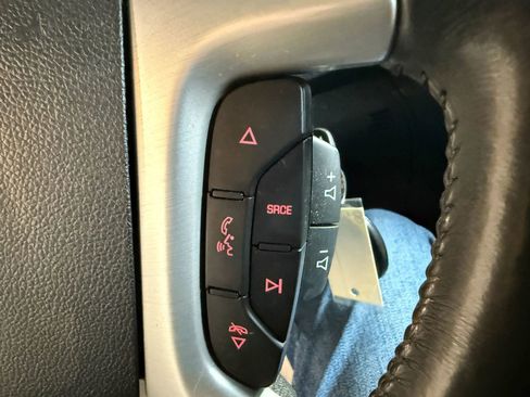 Used 2012 GMC Acadia SLT FWD image 24