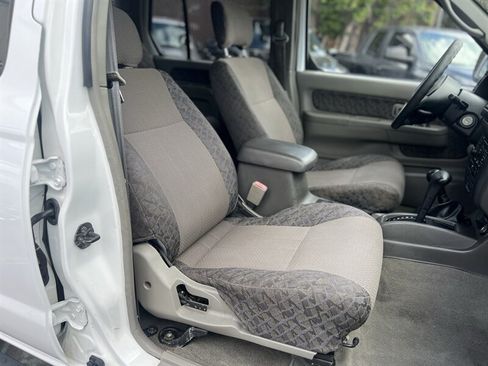 Used 2000 Nissan Xterra XE AWD/4WD image 13