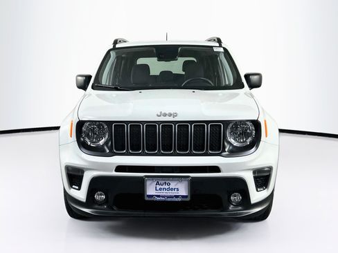 Used 2022 Jeep Renegade Latitude w/ Convenience Group AWD/4WD image 2