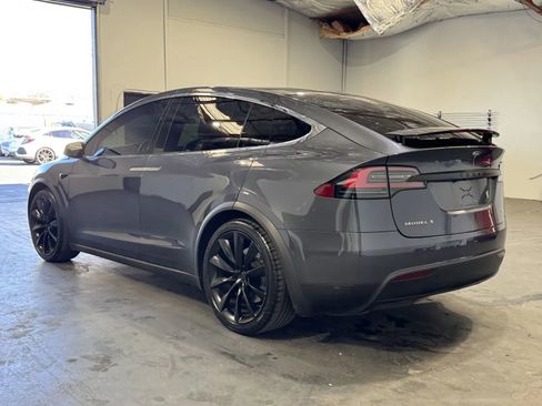 Used 2017 Tesla Model X 90D image 2