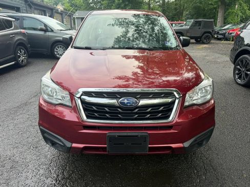 Used 2017 Subaru Forester 2.5i AWD/4WD image 2