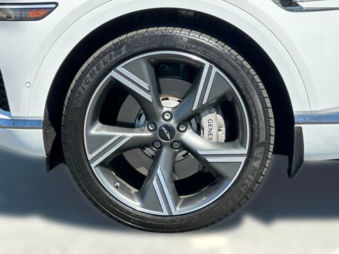 Used 2025 Genesis GV80 2.5T Prestige image 12