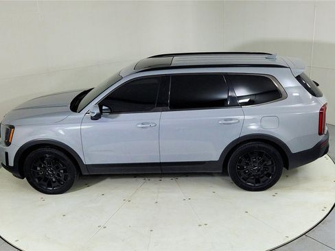 Used 2022 Kia Telluride EX w/ EX Premium Package image 19