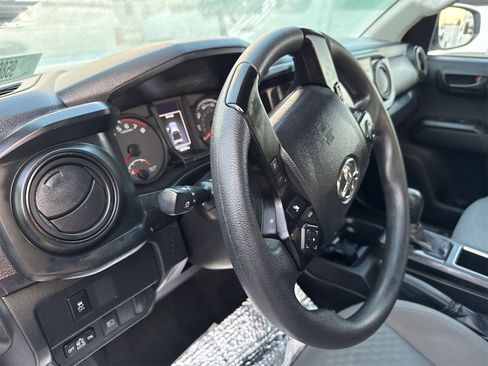 Used 2023 Toyota Tacoma image 4