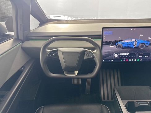 Used 2024 Tesla Cybertruck AWD Crew Cab image 27