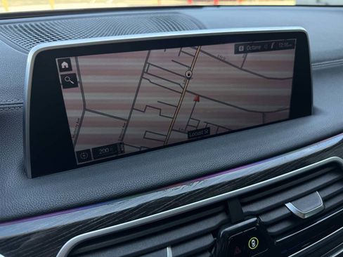 Used 2020 BMW 740i w/ M Sport Package RWD image 27