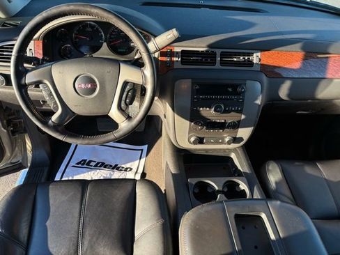 Used 2008 GMC Sierra 2500 SLT w/ Z71 Off-Road Package image 18