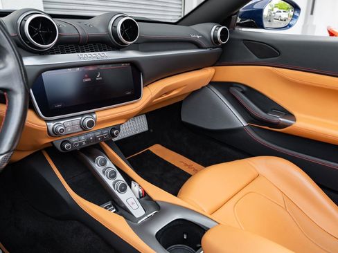 Used 2019 Ferrari Portofino image 21