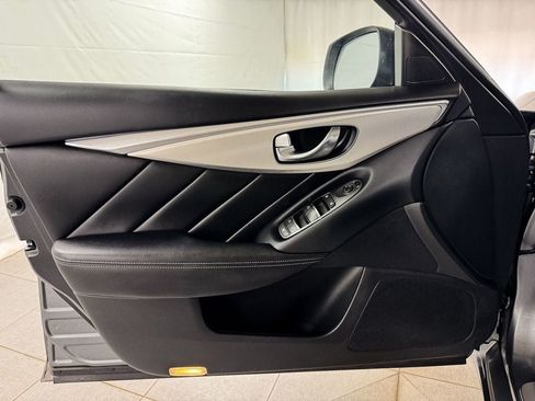 Used 2019 INFINITI Q50 Luxe w/ Essential Package (3.0T Luxe) AWD/4WD image 14