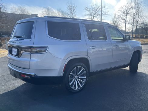 Used 2024 Jeep Grand Wagoneer Series I w/ Flexible Seating Group image 9