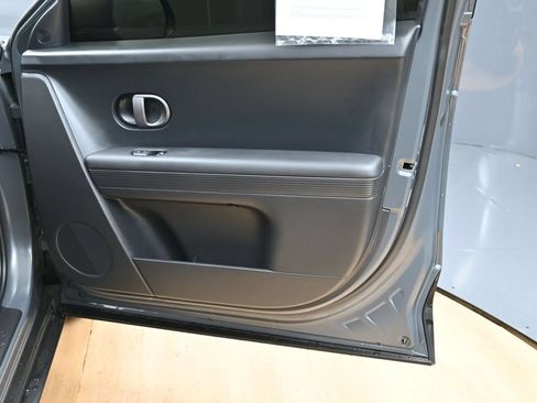 Used 2025 Hyundai Ioniq 5 SEL RWD image 19