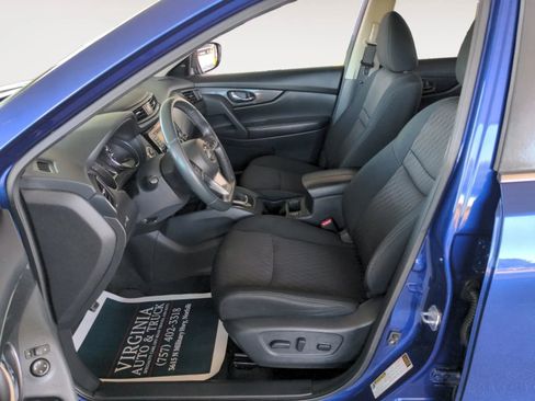 Used 2017 Nissan Rogue SV image 13