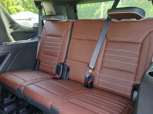 Used 2023 GMC Yukon Denali Ultimate w/ LPO, Floor Liner Package AWD/4WD image 16