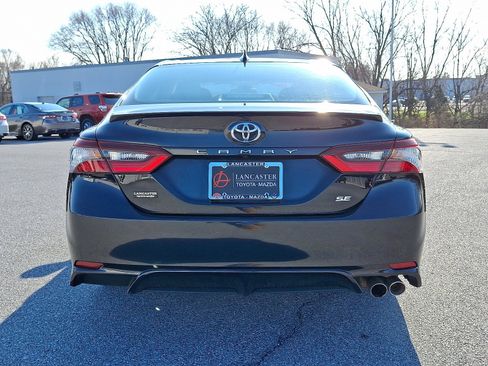Used 2024 Toyota Camry SE FWD image 6