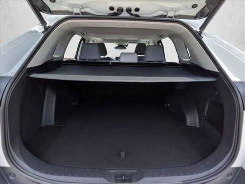 Used 2019 Toyota RAV4 XLE Premium w/ Cold Weather Package FWD image 6