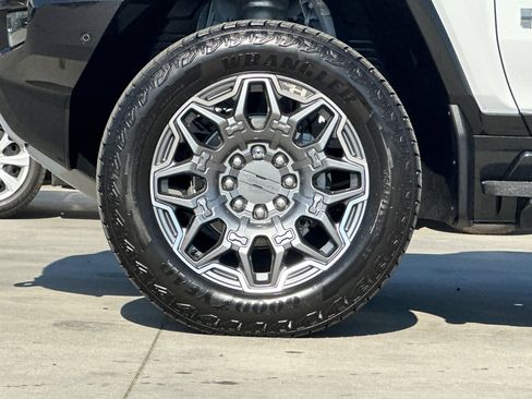 New 2025 GMC Hummer EV 3X image 26