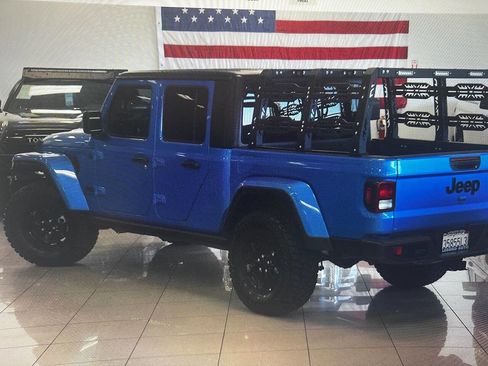 Used 2022 Jeep Gladiator Sport AWD/4WD image 24