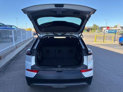 Used 2022 Chevrolet Bolt EUV LT w/ Convenience Package image 26