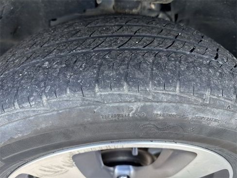 Used 2021 Jeep Cherokee Limited image 9