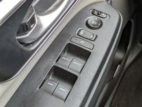 Used 2017 Honda CR-V Touring image 27