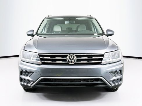 Used 2019 Volkswagen Tiguan SE image 2