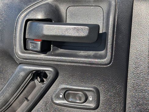 Used 2012 Jeep Wrangler Sahara w/ Connectivity Group image 23