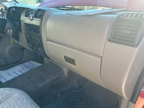 Used 2006 Chevrolet Colorado LS w/ Street Pack image 50