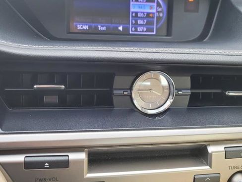 Used 2013 Lexus ES 350 image 19