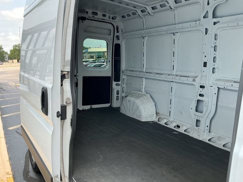 Used 2023 RAM ProMaster 2500 FWD image 28