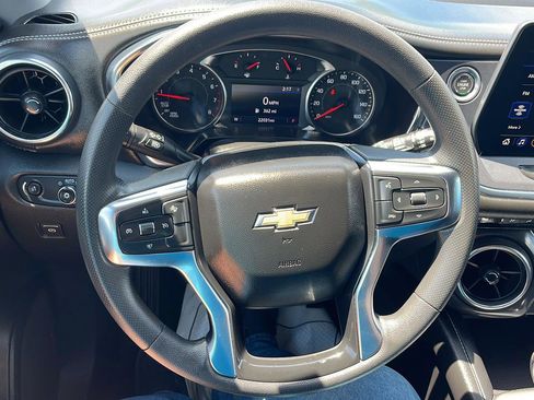 Used 2025 Chevrolet Blazer LT AWD/4WD image 11
