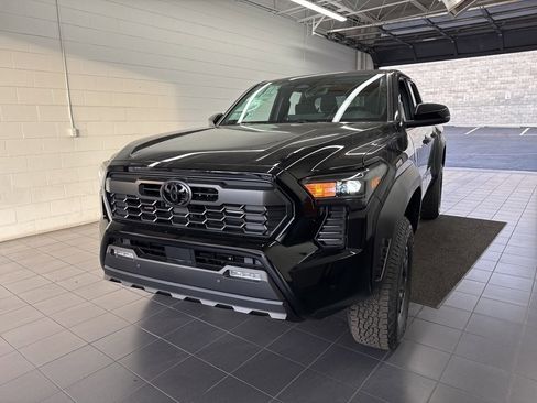 New 2026 Toyota Tacoma TRD Off-Road image 3