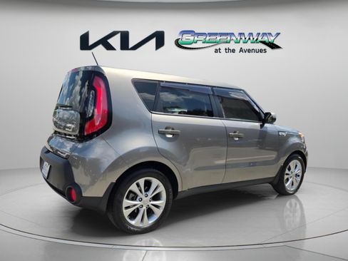 Used 2015 Kia Soul + FWD image 7